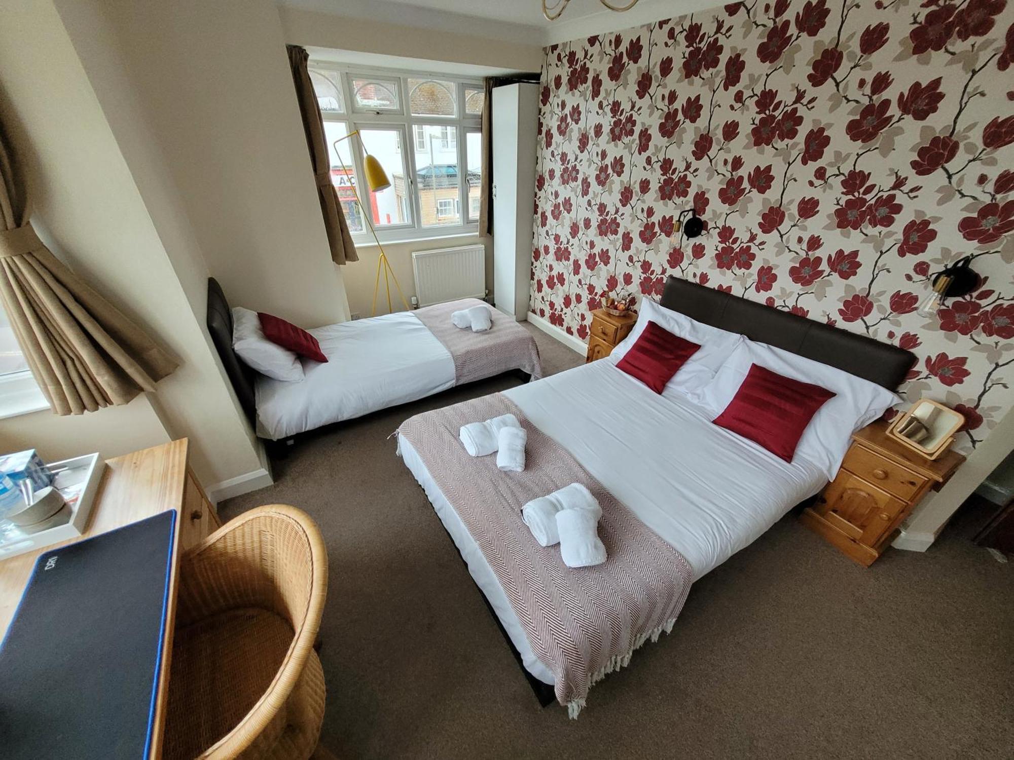 Cornerways 4*